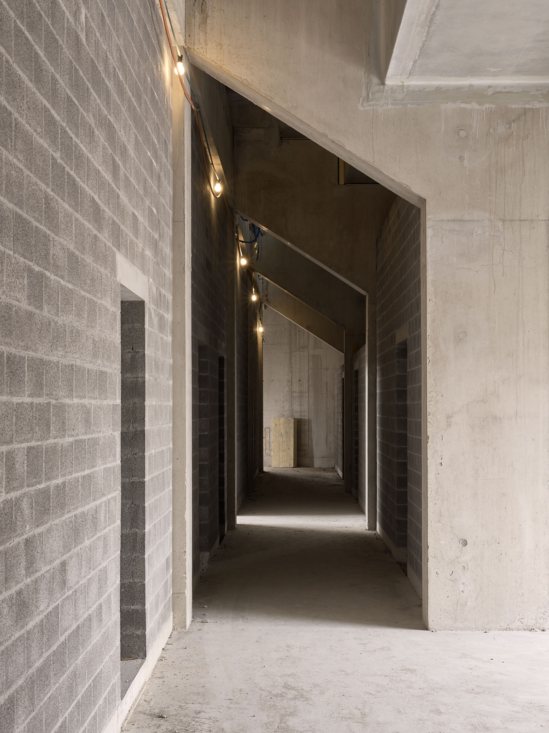 Stade de la Tuilière, Lausanne